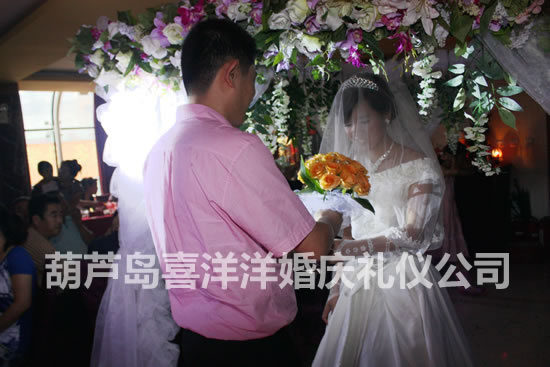 东兴楼宾馆二楼婚礼现场